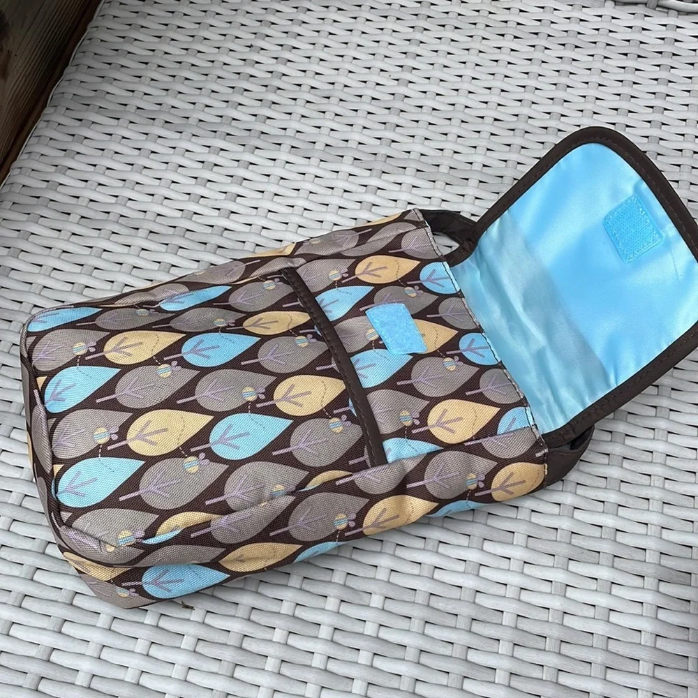 Disney Baby Winnie the Pooh Brown Leaf Bottle Bag/Tote